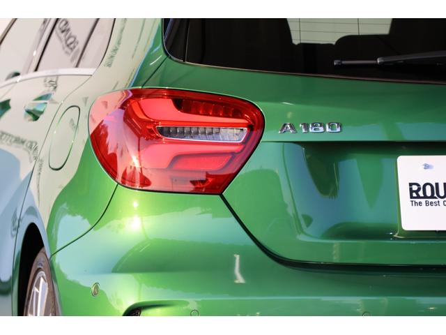 Aクラス A180 AMG スタイル エルバイトグリーン・サンルーフ・ディスプレイオーディオ・ドラレコ・Pシート・シートヒーター・スマートキー・Bカメラ・DTV・ナビ・衝突軽減ブレーキ・追従クルコン・LKA・BSA(9枚目)
