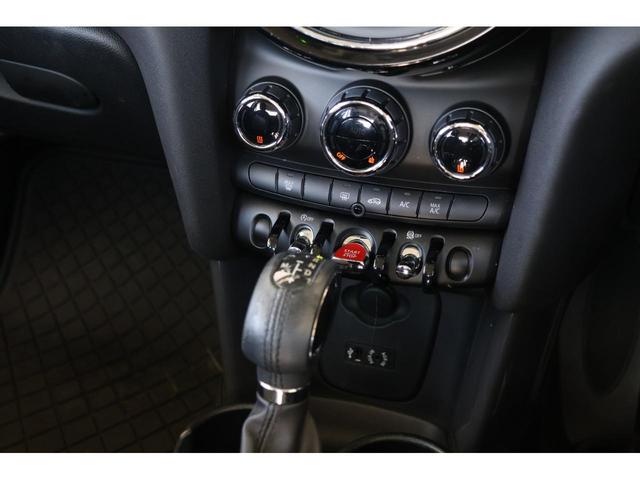 ＭＩＮＩ クーパー　ワンオーナー・純正ナビ・Ｂｌｕｅｔｏｏｔｈ・オートライト・ＡＵＸ・ＵＳＢ・Ｒ１５ＡＷ・スマートキー・アイドリングストップ（26枚目）