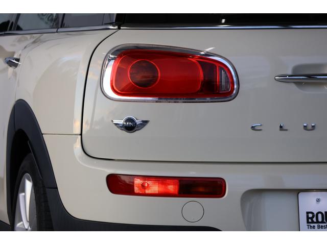 ＭＩＮＩ ワン　クラブマン　アイドリングストップ・オートライト・純正ナビ・Ｂｌｕｅｔｏｏｔｈ・ラジオ・スマートキー・ＵＳＢ・ＡＵＸ・Ｒ１７ＡＷ・ＥＴＣ（9枚目）