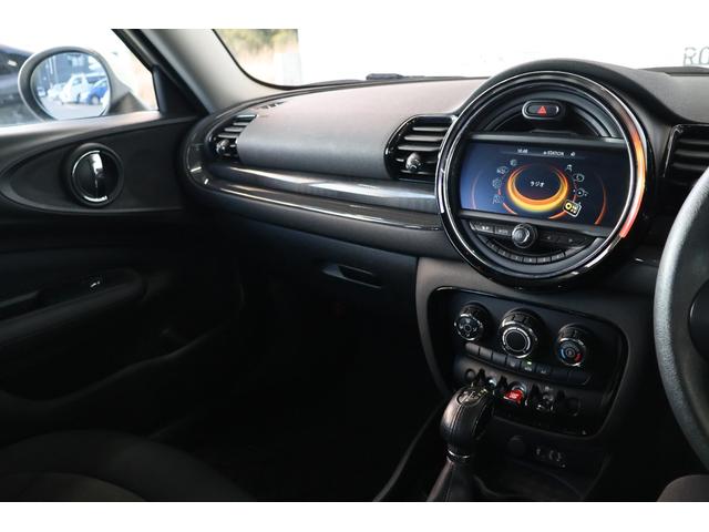 ＭＩＮＩ ワン　クラブマン　アイドリングストップ・オートライト・純正ナビ・Ｂｌｕｅｔｏｏｔｈ・ラジオ・スマートキー・ＵＳＢ・ＡＵＸ・Ｒ１７ＡＷ・ＥＴＣ（19枚目）