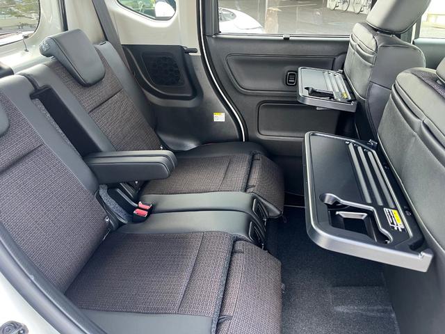 スペーシアカスタム ハイブリッドＸＳ　スズキコネクト対応スマートフオン連携メモリーナビゲーション９インチ　全方位モニター　ＬＥＤヘッド＆フオグ　スズキセーフテイーサポート　マット　バイザー　ＥＴＣ　ＴＶＫＩＴ（13枚目）