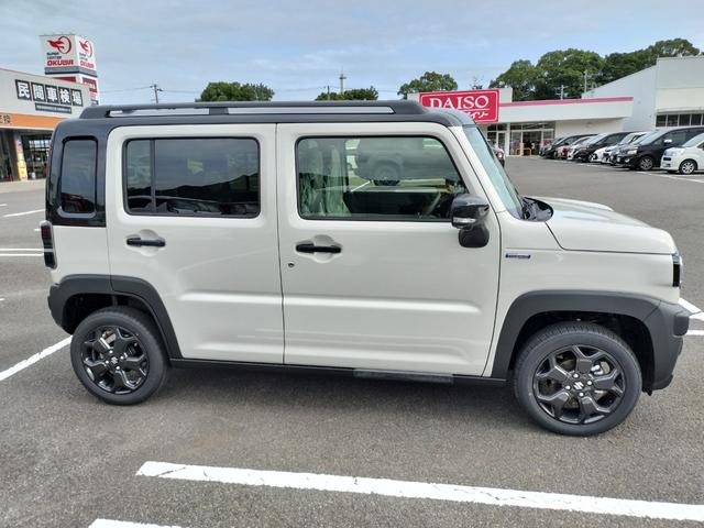 ハスラー タフワイルドターボ 届出済未使用車 全方位モニター付き9インチメモリーナビ スズキコネクト対応通信機装備車(5枚目)