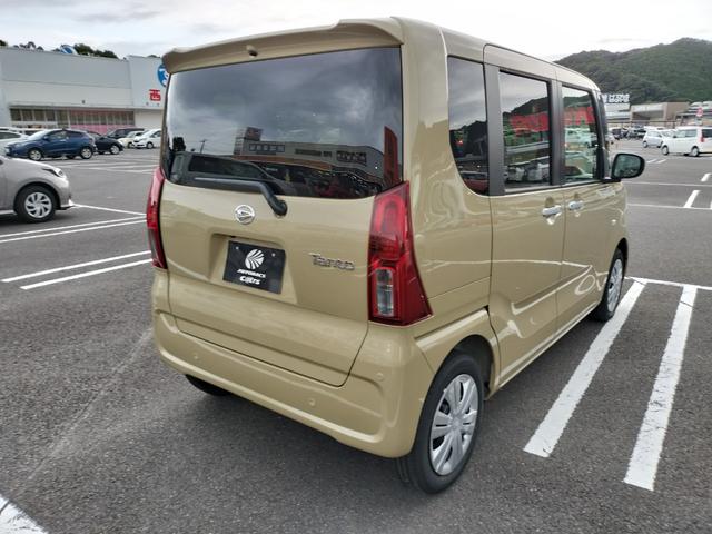 タント Ｘリミテッド　届出済未使用車　スマホ連携９インチディスプレイオーディオ　スマートパノラマパーキング　前後録画ドラレコ　フロアマット　ドアバイザー　ナンバーフレーム（5枚目）