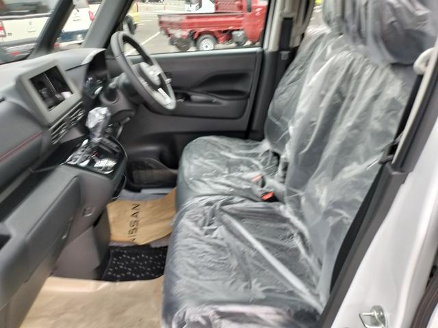 ルークス ハイウェイスター Gターボプロパイロットエディション 届出済未使用車 アラウンドビューモニター インテリジェントルームミラー 両側パワースライドドア プロパイロット ドアバイザー フロアマット(19枚目)