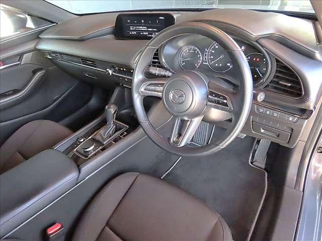 ＭＡＺＤＡ３ファストバック ２．０　Ｘ　スマートエディション　スカイアクティブＸエンジン／ＥＴＣ／バックカメ（11枚目）