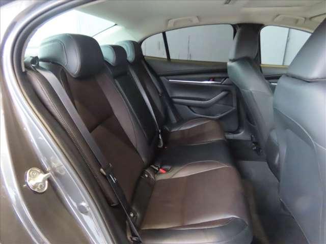 ＭＡＺＤＡ３セダン ２．０　Ｘ　Ｌパッケージ　４ＷＤ（11枚目）