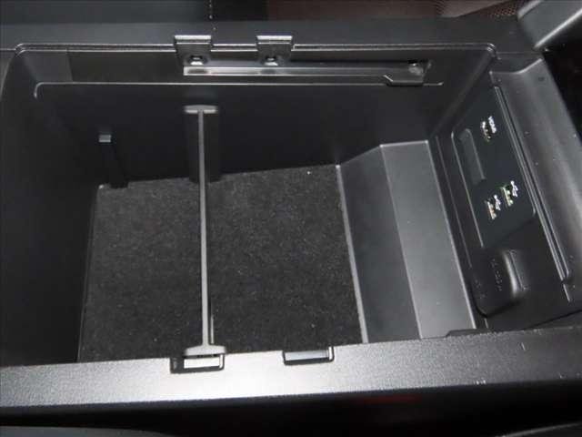 ＭＡＺＤＡ３セダン ２．０　Ｘ　Ｌパッケージ　４ＷＤ（18枚目）