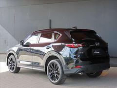 ��䤫�ʶ��̤ǹ������줿�������ܥǥ��饤��̥�ϤǤ���̥��Ū�ʿ����򴶤����ȼ���¸�ߴ��������ޤ��������ɥѥͥ�˱Ǥ����ʿ��ϡ����ʤ�����������μڷʤΤ褦�ʼ�򴶤��ޤ��������� 5