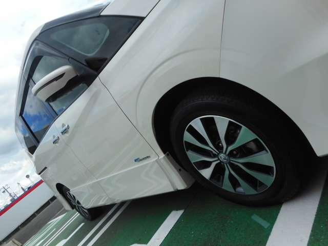 ハイウェイスター 2.0 ハイウェイスター 衝突軽減 踏み間違い クルーズコントロール メモリーナビ 全方位カメラ LEDライト オートライト 両側電動スライドドア ETC ドラレコ 16アルミ パークアシスト(13枚目)