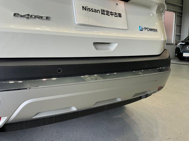 エクストレイル Ｇ　ｅ－４ＯＲＣＥ　１．５　Ｇ　ｅ－４ＯＲＣＥ　４ＷＤ　ナッパレザー　全席シートヒーター　衝突軽減ブレーキ　踏み間違い防止　　メーカーナビ　全方位カメラ　ＥＴＣ２．０　ＬＥＤライト　１９インチアルミ　　試乗車　禁煙車（40枚目）