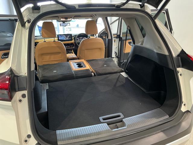 エクストレイル Ｇ　ｅ－４ＯＲＣＥ　１．５　Ｇ　ｅ－４ＯＲＣＥ　４ＷＤ　ナッパレザー　全席シートヒーター　衝突軽減ブレーキ　踏み間違い防止　　メーカーナビ　全方位カメラ　ＥＴＣ２．０　ＬＥＤライト　１９インチアルミ　　試乗車　禁煙車（67枚目）