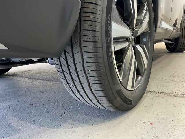 エクストレイル Ｇ　ｅ－４ＯＲＣＥ　１．５　Ｇ　ｅ－４ＯＲＣＥ　４ＷＤ　衝突軽減ブレーキ　踏み間違い防止　前後シートヒーター　メーカーナビ　全方位カメラ　純正２ドライブレコーダー　ＥＴＣ２．０　ＬＥＤ　１９インチアルミ　試乗車　禁煙車（59枚目）