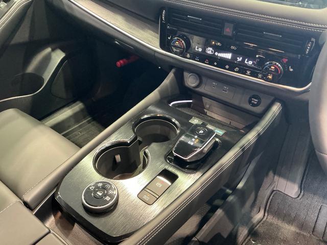 エクストレイル Ｇ　ｅ－４ＯＲＣＥ　１．５　Ｇ　ｅ－４ＯＲＣＥ　４ＷＤ　衝突軽減ブレーキ　踏み間違い防止　前後シートヒーター　メーカーナビ　全方位カメラ　純正２ドライブレコーダー　ＥＴＣ２．０　ＬＥＤ　１９インチアルミ　試乗車　禁煙車（68枚目）