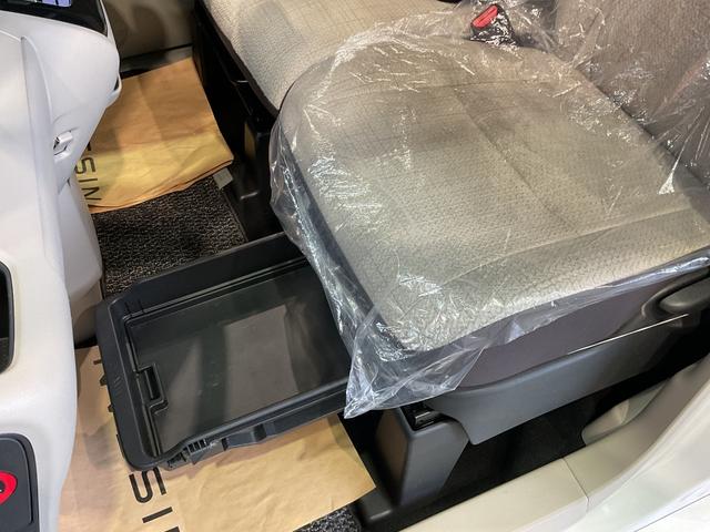 ルークス Ｘ　６６０　Ｘ　衝突軽減ブレーキ　踏み間違い防止　車線逸脱警報　メモリーナビ　アラウンドビューモニター　片側電動スライドドア　ＥＴＣ　プライバシーガラス　スマートキー　ワンオーナー　禁煙車（52枚目）