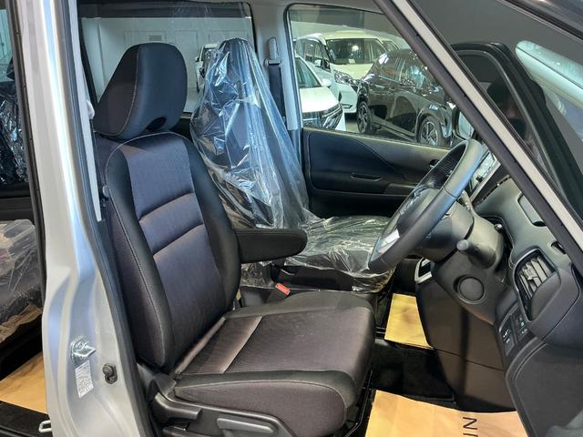 セレナ ハイウェイスター 2.0 ハイウェイスター 衝突軽減ブレーキ 踏み間違い防止 メモリーナビ バックカメラ ETC ドラレコ 片側電動スライドドア オートライト スマートキー プライバシーガラス ワンオーナー 禁煙車(24枚目)