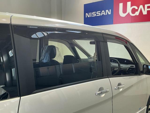 セレナ ハイウェイスター 2.0 ハイウェイスター 衝突軽減ブレーキ 踏み間違い防止 メモリーナビ バックカメラ ETC ドラレコ 片側電動スライドドア オートライト スマートキー プライバシーガラス ワンオーナー 禁煙車(29枚目)