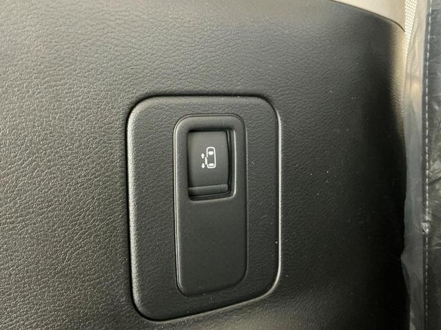 セレナ ハイウェイスター 2.0 ハイウェイスター 衝突軽減ブレーキ 踏み間違い防止 メモリーナビ バックカメラ ETC ドラレコ 片側電動スライドドア オートライト スマートキー プライバシーガラス ワンオーナー 禁煙車(56枚目)