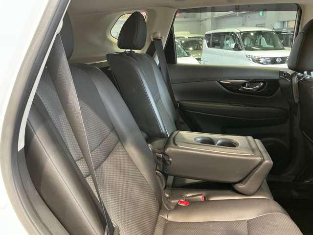 エクストレイル ２．０　２０Ｘ　２列車　４ＷＤ　ＬＥＤヘッドランプ　誤発信抑制機能　車線逸脱防止　禁煙　フルタイム４ＷＤ　盗難防止システム　バックモニター　オートエアコン　ナビ＆ＴＶ　スマ－トキ－　アルミ　ワンオーナー車　ＥＴＣ付　ＰＳ　メモリーナビゲーション　寒冷地（12枚目）