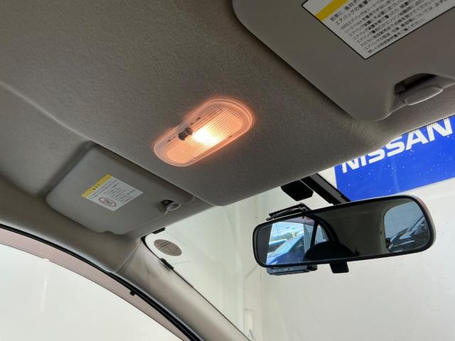 マーチ Ｓ　１．２　Ｓ　リモコンキー　ドラレコ前後　ＥＴＣ　メモリーナビ　ＣＤ　ＤＶＤ再生　ＢＬＵＥＴＯＯＴＨオーディオ　フルセグＴＶ　運転席＆助手席エアバック　プライバシーガラス　ワンオーナー　禁煙車（25枚目）