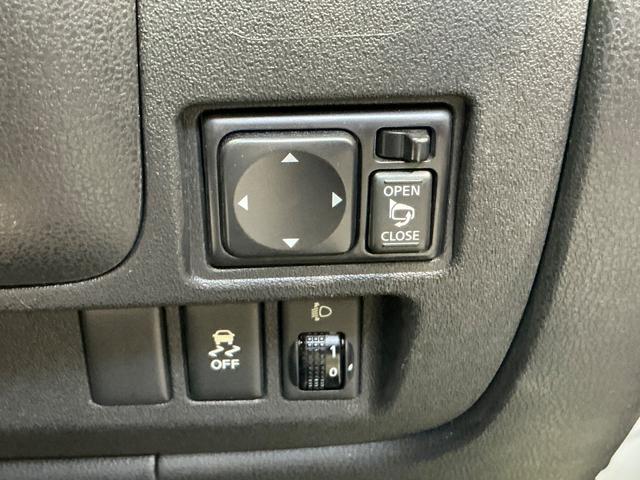 マーチ Ｓ　１．２　Ｓ　リモコンキー　ドラレコ前後　ＥＴＣ　メモリーナビ　ＣＤ　ＤＶＤ再生　ＢＬＵＥＴＯＯＴＨオーディオ　フルセグＴＶ　運転席＆助手席エアバック　プライバシーガラス　ワンオーナー　禁煙車（43枚目）