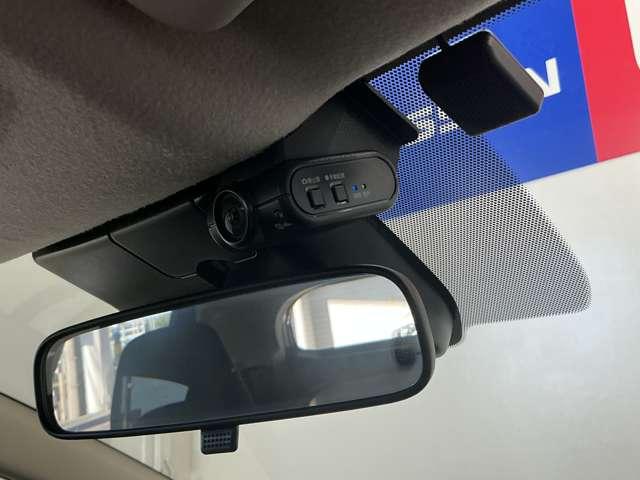 ノート X 1.2 X 元試乗車 衝突軽減ブレーキ 踏み間違い防止 メモリーナビ バックカメラ LEDヘッドランプ ハイビームアシスト 2ドラレコ ETC2.0 インテリジェントキー プライバシーガラス 禁煙車(16枚目)