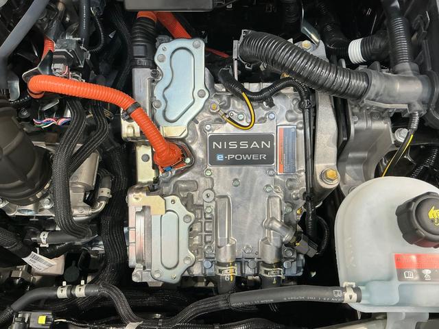 ノート X 1.2 X 元試乗車 プロパイロット メーカーナビ アラウンドビューモニター 衝突軽減ブレーキ 踏み間違い防止アシスト 車線逸脱警報 ETC2.0 SOSコール スマートルームミラー 禁煙車(61枚目)