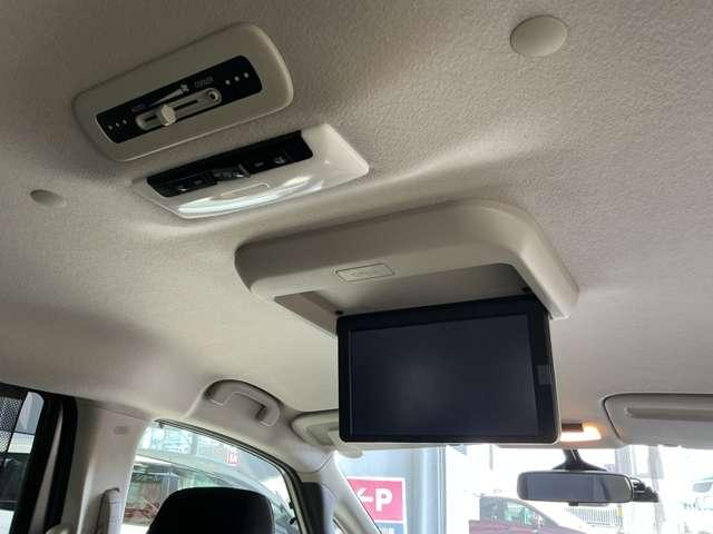 セレナ ハイウェイスター　ＶセレクションＩＩ　２．０　ハイウェイスター　ＶセレクションＩＩ　衝突軽減ブレーキ　踏み間違い防止　純正メモリーナビ　後席モニター　アラウンドビューモニター　両側電動スライドドア　純正ドラレコ　ＥＴＣ　ＬＥＤ　禁煙車（13枚目）