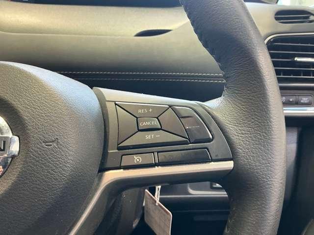 セレナ ハイウェイスター　ＶセレクションＩＩ　２．０　ハイウェイスター　ＶセレクションＩＩ　衝突軽減ブレーキ　踏み間違い防止　純正メモリーナビ　後席モニター　アラウンドビューモニター　両側電動スライドドア　純正ドラレコ　ＥＴＣ　ＬＥＤ　禁煙車（14枚目）