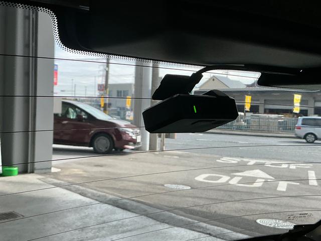 ノート e-POWER NISMO S メモリーナビ アラウンド スマートキー&プッシュスタート LEDランプ 盗難防止装置 Rカメラ LKA サイドカメラ 禁煙車 点検記録簿 メモリーナビ付き アイドリングストップ ワンセグテレビ パワーウィンドウ ETC ABS(43枚目)