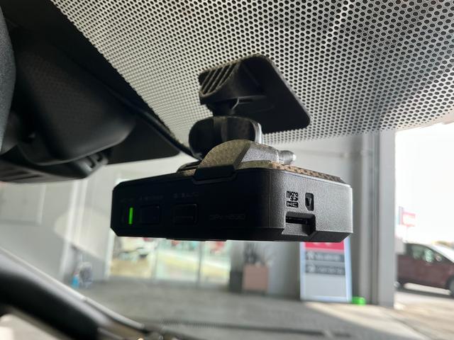 ノート e-POWER NISMO S メモリーナビ アラウンド スマートキー&プッシュスタート LEDランプ 盗難防止装置 Rカメラ LKA サイドカメラ 禁煙車 点検記録簿 メモリーナビ付き アイドリングストップ ワンセグテレビ パワーウィンドウ ETC ABS(55枚目)