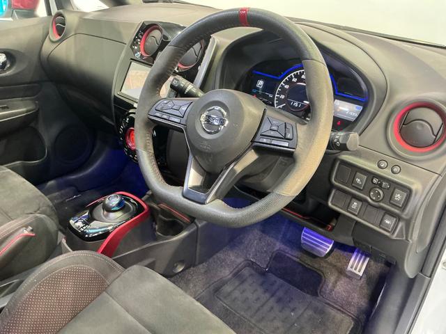 ノート e-POWER NISMO S メモリーナビ アラウンド スマートキー&プッシュスタート LEDランプ 盗難防止装置 Rカメラ LKA サイドカメラ 禁煙車 点検記録簿 メモリーナビ付き アイドリングストップ ワンセグテレビ パワーウィンドウ ETC ABS(63枚目)