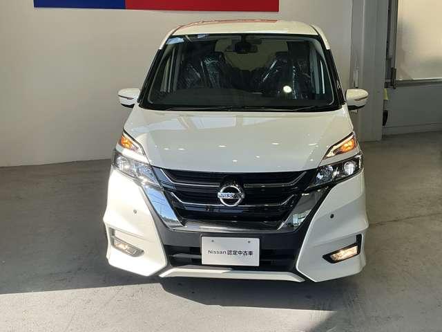 セレナ ２．０　ハイウェイスター　Ｖセレクション　後席モニター　日産純正メモリーナビ　Ｉ－ＳＴＯＰ　両側ＡＳＤ　Ａクルーズ　ワンオ－ナ－車　車線逸脱　ＬＥＤヘッドライト　バックカメラ　ＥＴＣ　禁煙車　ＴＶナビ　ドライブレコーダー　キーレス　オートエアコン　メモリーナビ　パワーウインドウ（3枚目）