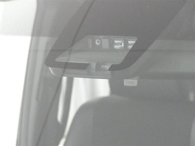 ノア Ｓｉ　ダブルバイビーＩＩ　フルセグ　メモリーナビ　ＤＶＤ再生　後席モニター　バックカメラ　衝突被害軽減システム　ＥＴＣ　両側電動スライド　ＬＥＤヘッドランプ　ウオークスルー　乗車定員８人　３列シート　ワンオーナー　フルエアロ（9枚目）