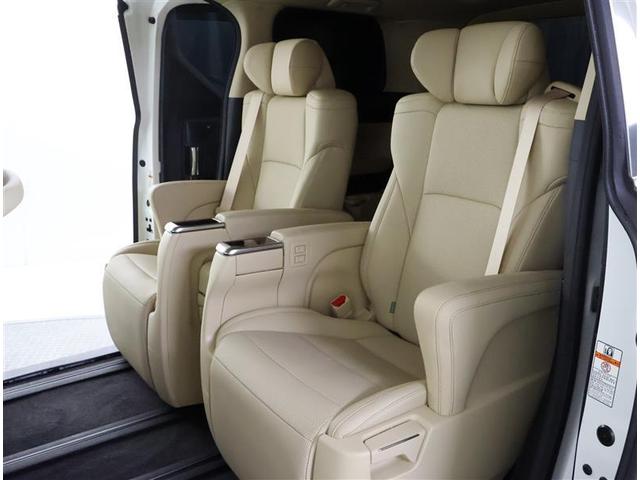 アルファードハイブリッド Ｇ　Ｆパッケージ　４ＷＤ　フルセグ　メモリーナビ　ＤＶＤ再生　後席モニター　バックカメラ　衝突被害軽減システム　ＥＴＣ　両側電動スライド　ＬＥＤヘッドランプ　乗車定員７人　３列シート　ワンオーナー　フルエアロ（14枚目）