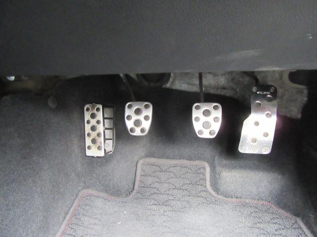 86 GT 6速MT 社外車高調 社外マフラー 社外17インチアルミホイール 社外ナビゲーション バックカメラ ETC(16枚目)