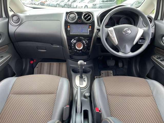 ノート １．２メダリスト　Ｘ　Ｖセレクション＋セーフティＩＩ　５名　ワンオーナー！禁煙車！衝突被害軽減ブレーキ！全周囲カメラ！メモリーナビ！Ｂｌｕｅｔｏｏｔｈオーディオ！フルセグＴＶ！ＥＴＣ！スマートキー！アイドリングストップ！！横滑り防止装置！ＬＥＤヘッドライト！（6枚目）