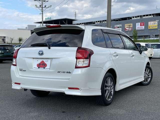 カローラフィールダー ハイブリッドＧ　エアロツアラー・ダブルバイビー　ワンオーナー／禁煙車／純正ＳＤナビ／フルセグＴＶ／Ｂｌｕｅｔｏｏｔｈ対応／ＤＶＤ再生／バックカメラ／スマートエントリー＆スタートシステム／ＨＩＤヘッドライト／純正１５インチアルミ／純正エアロパーツ／（4枚目）