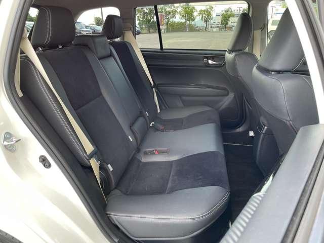 カローラフィールダー ハイブリッドＧ　エアロツアラー・ダブルバイビー　ワンオーナー／禁煙車／純正ＳＤナビ／フルセグＴＶ／Ｂｌｕｅｔｏｏｔｈ対応／ＤＶＤ再生／バックカメラ／スマートエントリー＆スタートシステム／ＨＩＤヘッドライト／純正１５インチアルミ／純正エアロパーツ／（22枚目）