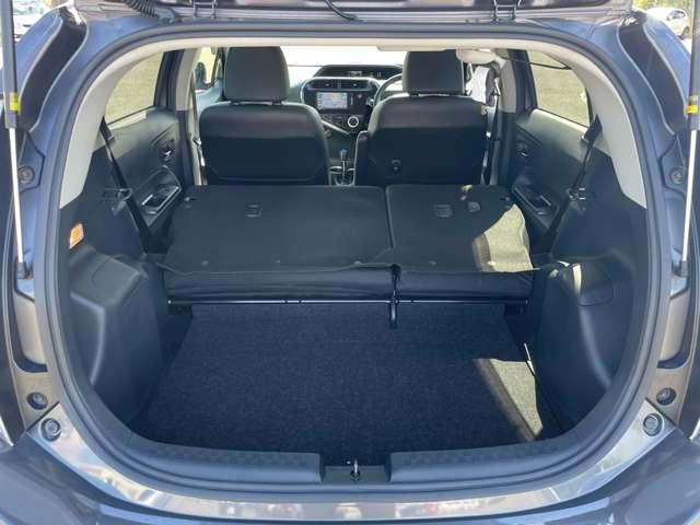 アクア Ｇソフトレザーセレクション　禁煙車／トヨタセーフティセンス／パーキングサポートブレーキ／ストラーダＳＤナビ／フルセグＴＶ／Ｂｌｕｅｔｏｏｔｈ／ＤＶＤ再生／バックカメラ／ＬＥＤヘッドライト／スマートエントリー＆スタートシステム／（28枚目）