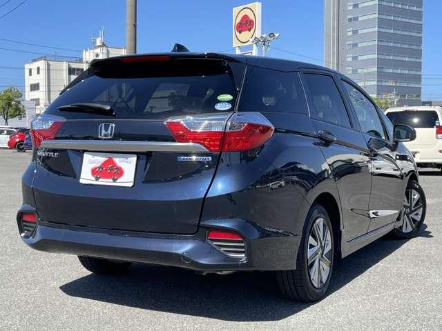 シャトル ハイブリッドＸ　ホンダセンシング　禁煙車／ＣＭＢＳ／アダプティブクルーズコントロール＆ＬＫＡＳ／ギャザーズＳＤナビ／フルセグＴＶ／Ｂｌｕｅｔｏｏｔｈ／ＤＶＤ再生／バックカメラ／ＬＥＤヘッドライト／スマートキー／ＥＴＣ／パドルシフト／（4枚目）
