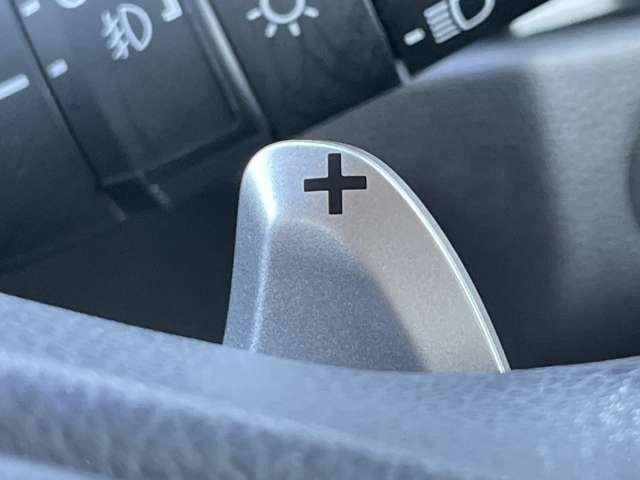 シャトル ハイブリッドＸ　ホンダセンシング　禁煙車／ＣＭＢＳ／アダプティブクルーズコントロール＆ＬＫＡＳ／ギャザーズＳＤナビ／フルセグＴＶ／Ｂｌｕｅｔｏｏｔｈ／ＤＶＤ再生／バックカメラ／ＬＥＤヘッドライト／スマートキー／ＥＴＣ／パドルシフト／（10枚目）