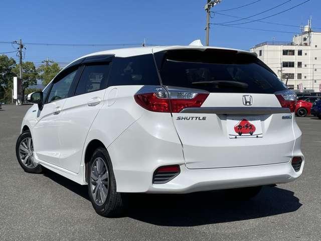 シャトル ハイブリッド　禁煙車／ギャザーズメモリーナビ／フルセグＴＶ／Ｂｌｕｅｔｏｏｔｈ対応／ＤＶＤ再生／バックカメラ／スマートキー／モデューロ１５インチアルミ／純正エアロパーツ／ＥＴＣ／ウィンカーミラー／横滑り防止装置／（24枚目）