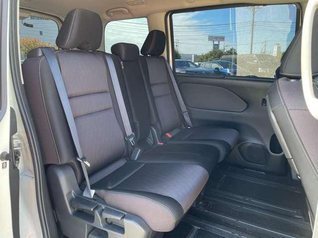 セレナ ハイウェイスター　ＶセレクションＩＩ　ワンオーナー／禁煙車／プロパイロット／エマージェンシーブレーキ／インテリジェントクルーズコントロール／アラウンドビューモニター／アルパイン１１インチナビ／フルセグＴＶ／Ｂｌｕｅｔｏｏｔｈ対応／ＥＴＣ／（21枚目）
