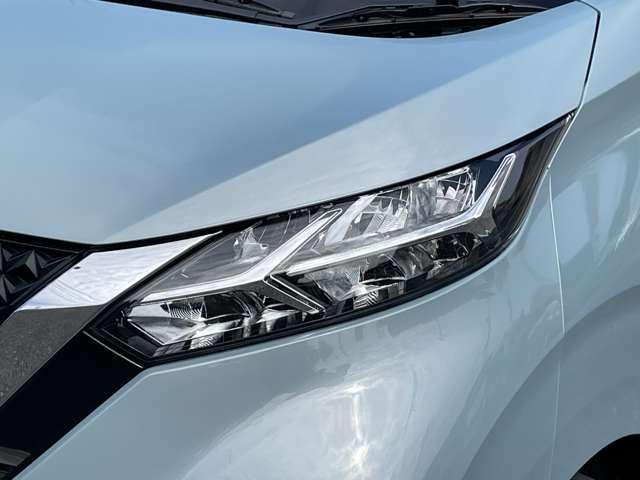デイズ ハイウェイスター　Ｘ　１オーナー！禁煙車！衝突被害軽減ブレーキ！全方位カメラ！純正ナビ！ＢＴ！フルセグＴＶ！ＥＴＣ２．０！スマートキー＆プッシュスタート！アイドリングストップ！横滑り防止！ＬＥＤヘッドライト！純正１４ＡＷ！（24枚目）