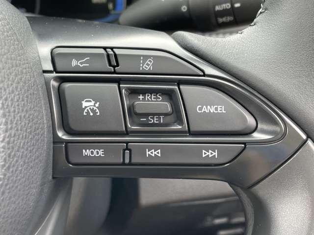 アクア Z 禁煙車!衝突被害軽減ブレーキ!アダプティブクルコン!全方位カメラ!純正ナビ!BT!フルセグTV!ETC!ステアリングスイッチ!スマートキー&プッシュスタート!AC電源!横滑り防止!クリアランスソナー!(9枚目)