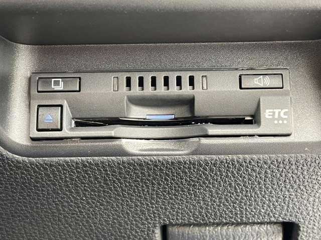 アクア Z 禁煙車!衝突被害軽減ブレーキ!アダプティブクルコン!全方位カメラ!純正ナビ!BT!フルセグTV!ETC!ステアリングスイッチ!スマートキー&プッシュスタート!AC電源!横滑り防止!クリアランスソナー!(12枚目)