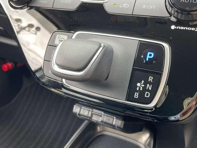 アクア Z 禁煙車!衝突被害軽減ブレーキ!アダプティブクルコン!全方位カメラ!純正ナビ!BT!フルセグTV!ETC!ステアリングスイッチ!スマートキー&プッシュスタート!AC電源!横滑り防止!クリアランスソナー!(24枚目)