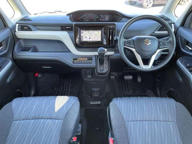 ソリオ ハイブリッドＭＸ　ワンオーナー／禁煙車／デュアルカメラブレーキサポート／アダプティブクルーズコントロール／ストラーダメモリーナビ／フルセグＴＶ／Ｂｌｕｅｔｏｏｔｈ／ＤＶＤ再生／バックカメラ／キーレススタートシステム／（5枚目）