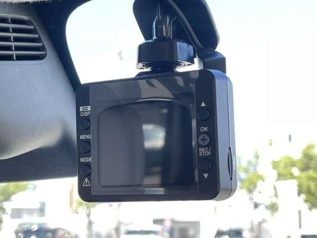 ソリオ ハイブリッドＭＸ　ワンオーナー／禁煙車／デュアルカメラブレーキサポート／アダプティブクルーズコントロール／ストラーダメモリーナビ／フルセグＴＶ／Ｂｌｕｅｔｏｏｔｈ／ＤＶＤ再生／バックカメラ／キーレススタートシステム／（14枚目）