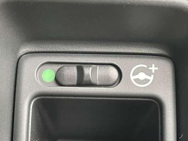 「モード切替ステアリング」乗る人の好みによってハンドルのアシスト力(重さ)を切り替えることができます!